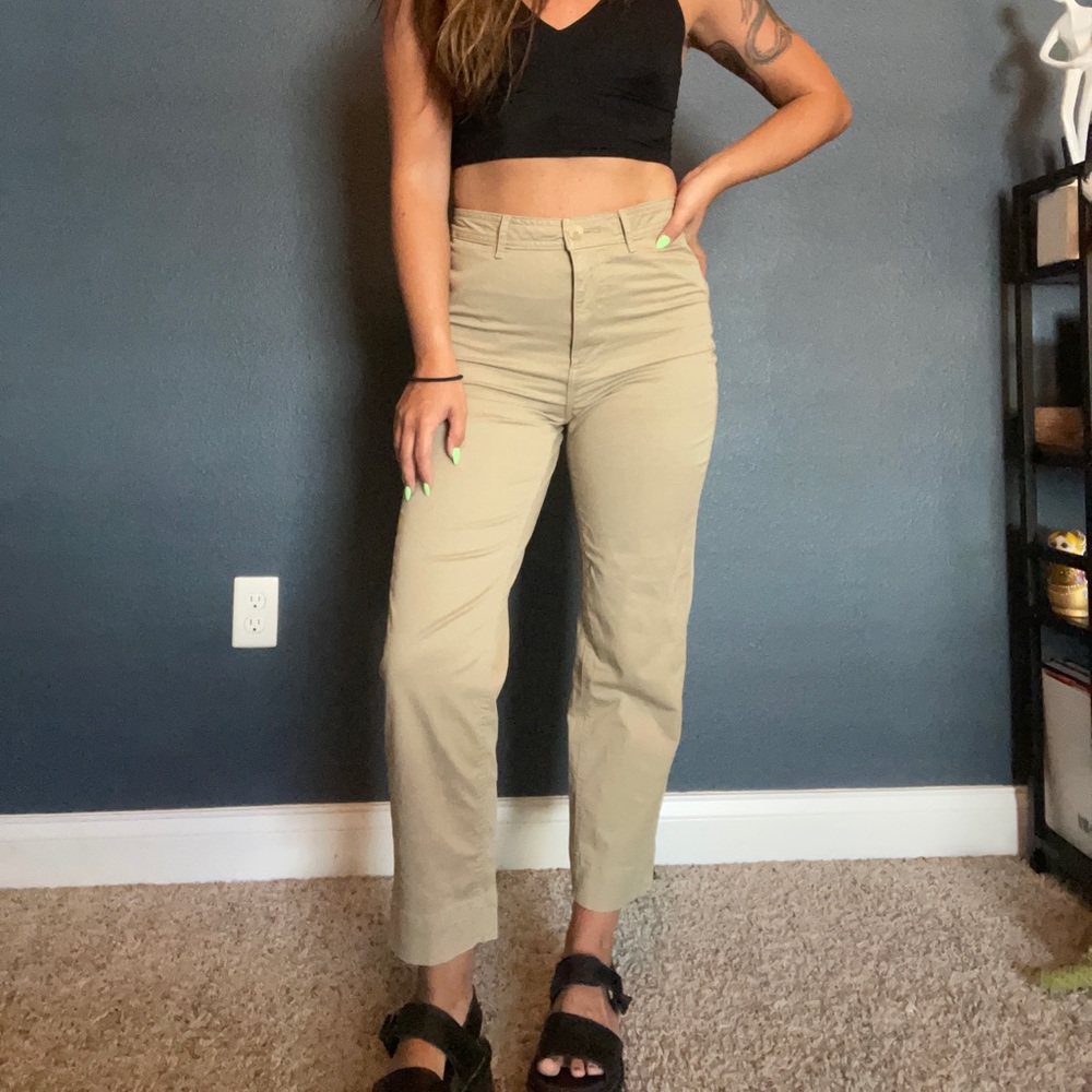 Everlane cropped straight leg pant.